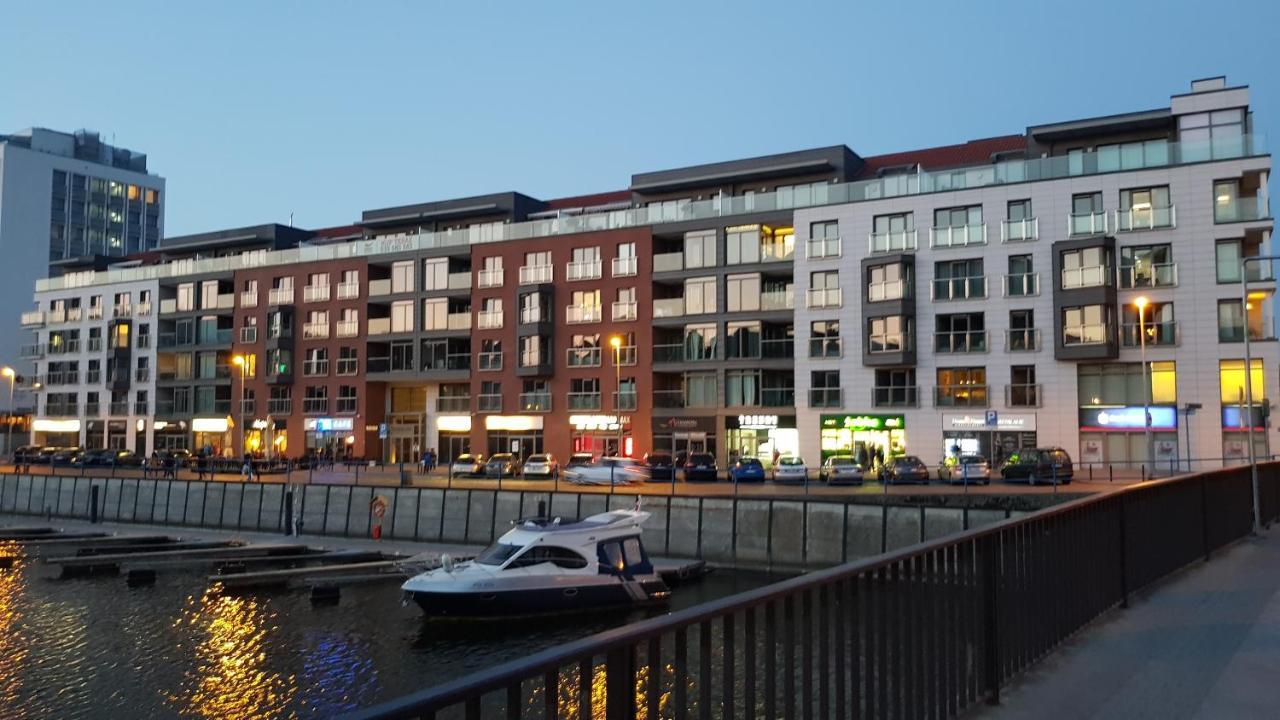 Waterlane W Oknami Na Rzeke - Marina View - Comfy Apartments Gdansk Dış mekan fotoğraf